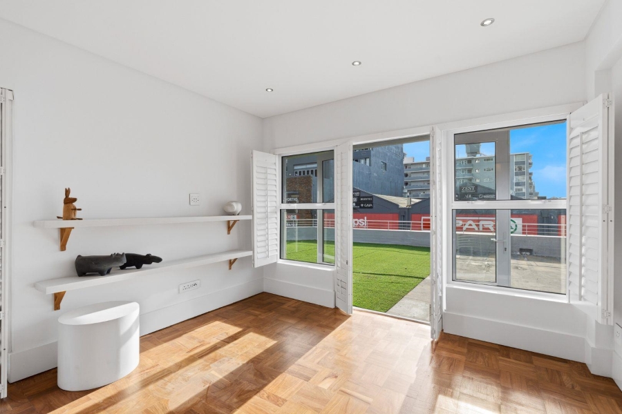 To Let 2 Bedroom Property for Rent in Sea Point Western Cape